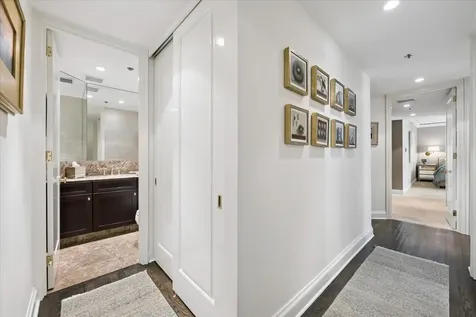 950 North Michigan Avenue Chicago IL 60611