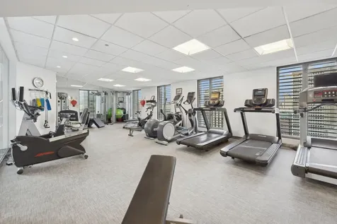 950 North Michigan Avenue Chicago IL 60611