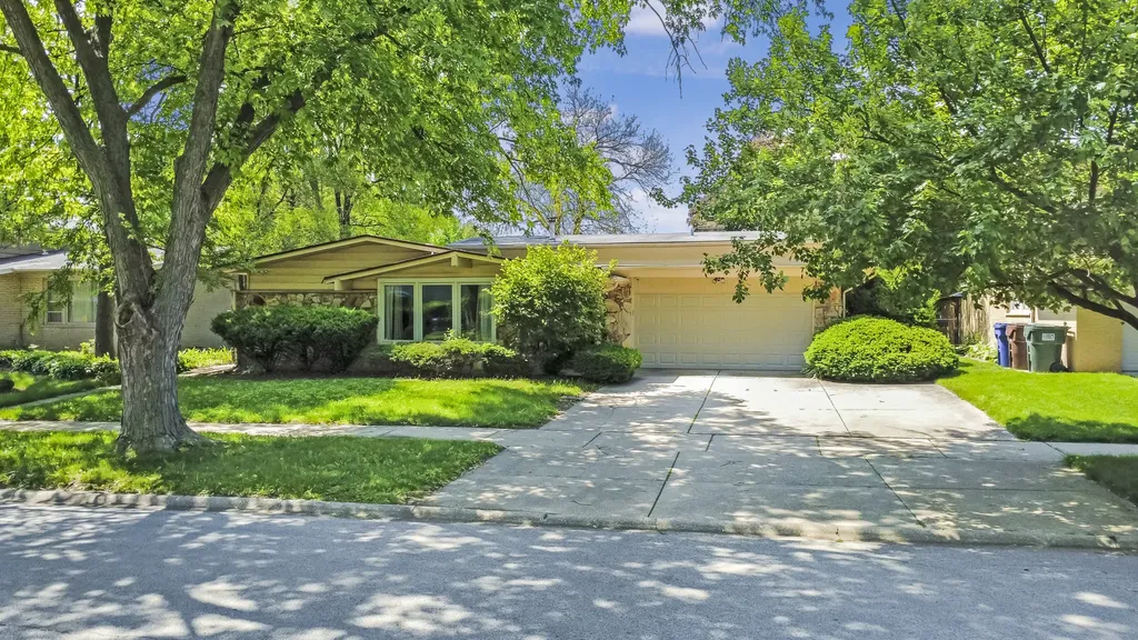 1028 West Ohio Street Glenwood IL 60425