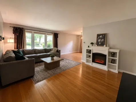 1028 West Ohio Street Glenwood IL 60425