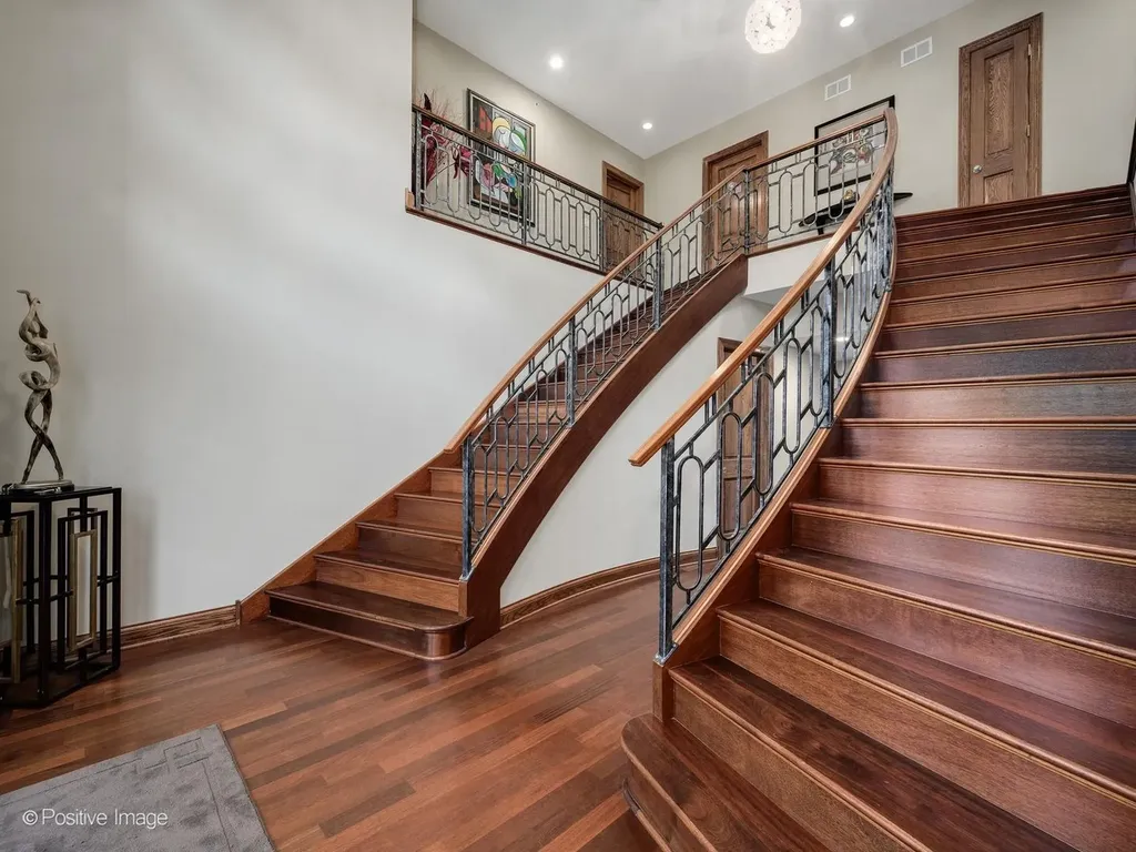 5125 Lunt Avenue Skokie IL 60077