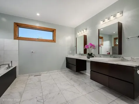 5125 Lunt Avenue Skokie IL 60077