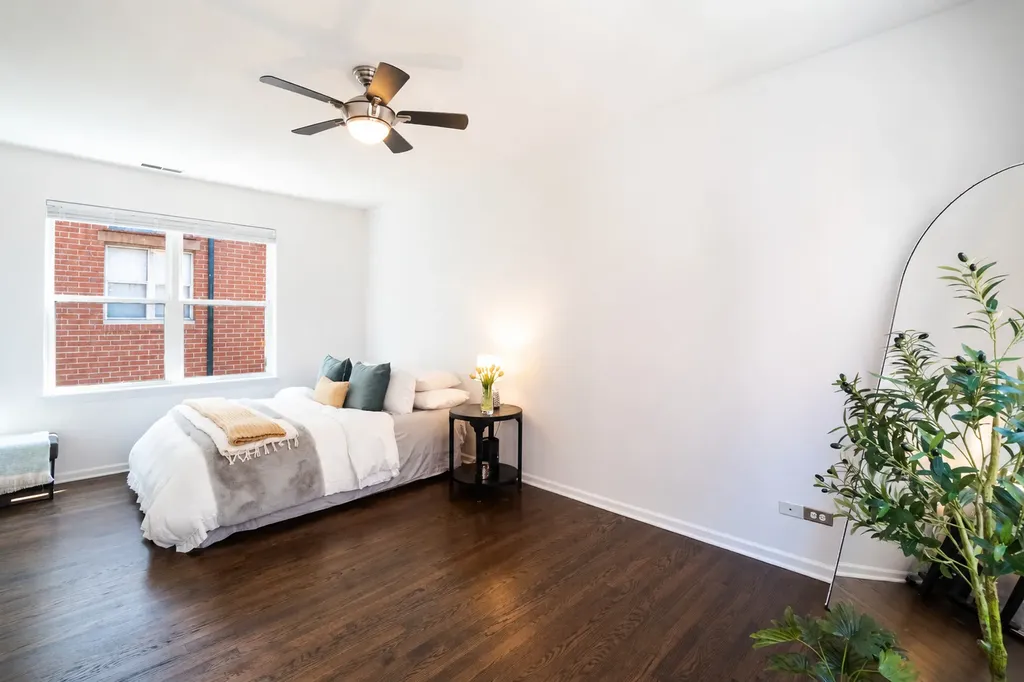 715 West Eastman Street Chicago IL 60610