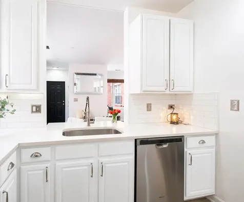 715 West Eastman Street Chicago IL 60610