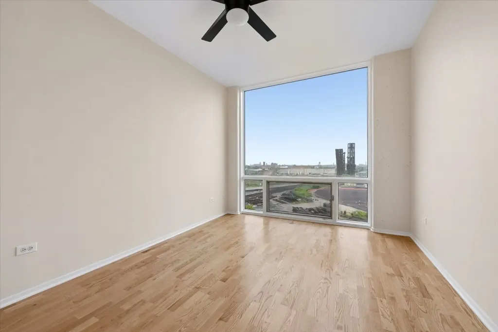 61 West 15th Street Chicago IL 60605