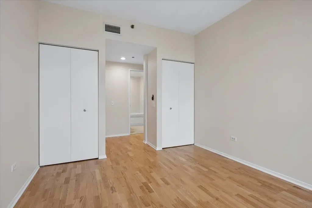 61 West 15th Street Chicago IL 60605