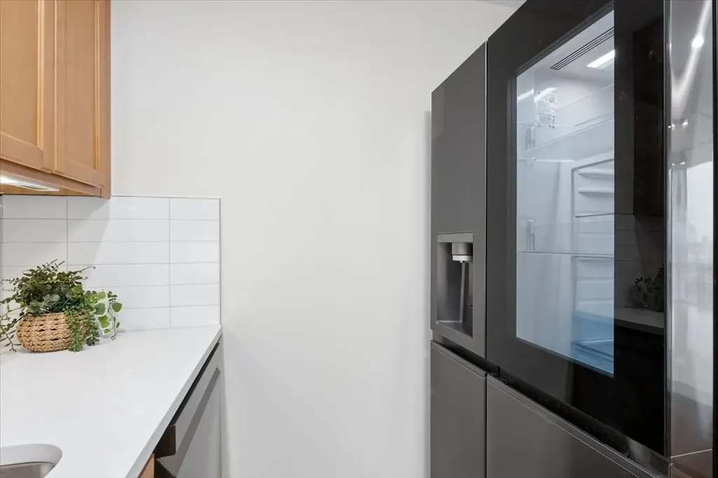 61 West 15th Street Chicago IL 60605
