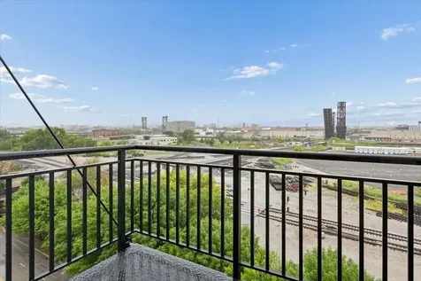 61 West 15th Street Chicago IL 60605
