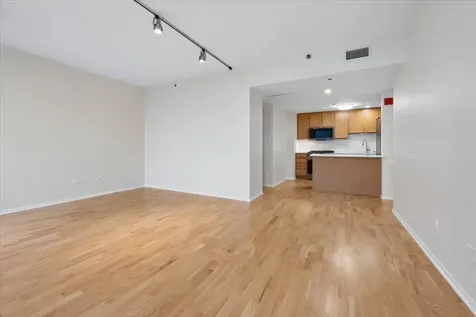 61 West 15th Street Chicago IL 60605