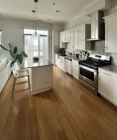 3 North Aberdeen Street Chicago IL 60607