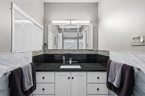 380 Pleasant Street Hoffman Estates IL 60169