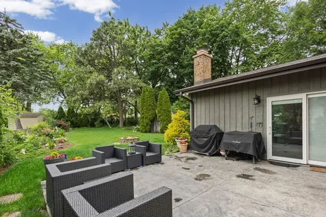 380 Pleasant Street Hoffman Estates IL 60169