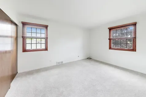 1626 East Barberry Lane Mount Prospect IL 60056