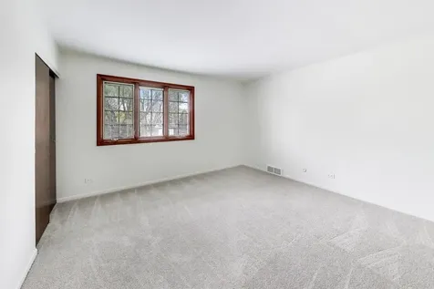 1626 East Barberry Lane Mount Prospect IL 60056