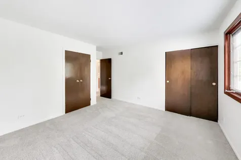 1626 East Barberry Lane Mount Prospect IL 60056
