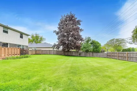 1626 East Barberry Lane Mount Prospect IL 60056
