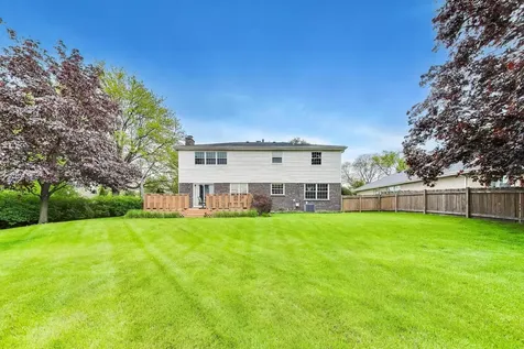 1626 East Barberry Lane Mount Prospect IL 60056