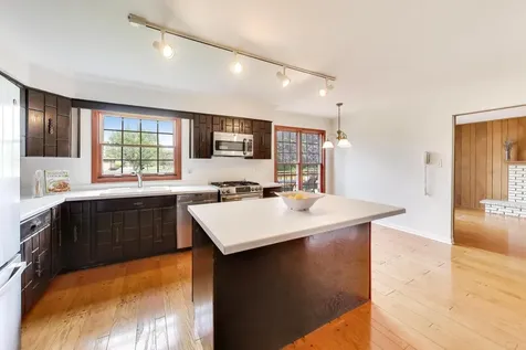1626 East Barberry Lane Mount Prospect IL 60056