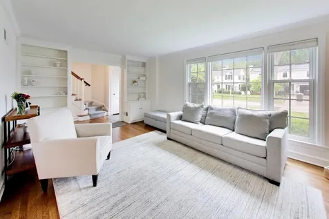 434 South Beverly Lane Arlington Heights IL 60005