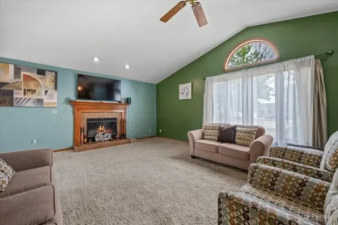 811 Arnold Avenue Rockford IL 61108