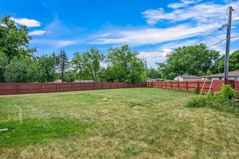 811 Arnold Avenue Rockford IL 61108