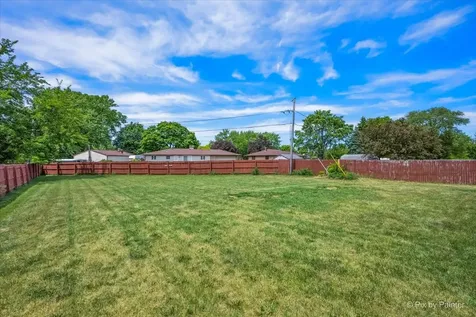 811 Arnold Avenue Rockford IL 61108