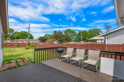 811 Arnold Avenue Rockford IL 61108