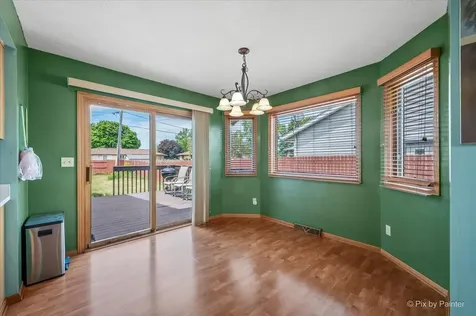 811 Arnold Avenue Rockford IL 61108