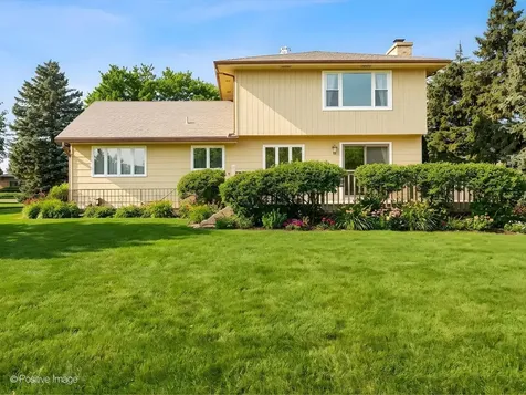 887 Braintree Lane Bartlett IL 60103