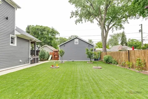 1455 Campbell Avenue Des Plaines IL 60016