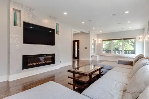 1455 Campbell Avenue Des Plaines IL 60016