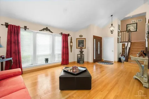 4 Waterbury Court Lake Zurich IL 60047
