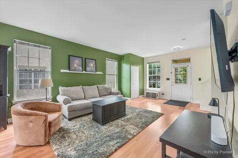 670 Littleton Trail Elgin IL 60120