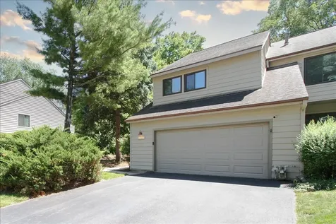 1512 Kirkwood Drive Geneva IL 60134