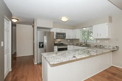 1512 Kirkwood Drive Geneva IL 60134