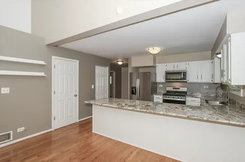 1512 Kirkwood Drive Geneva IL 60134