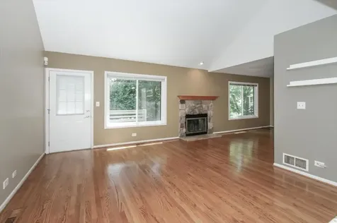 1512 Kirkwood Drive Geneva IL 60134