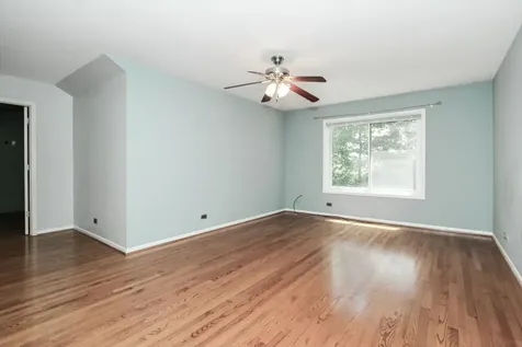 1512 Kirkwood Drive Geneva IL 60134