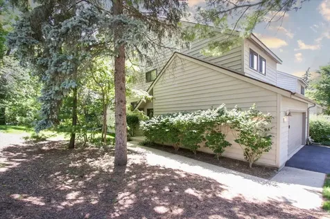 1512 Kirkwood Drive Geneva IL 60134