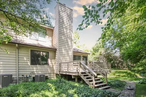 1512 Kirkwood Drive Geneva IL 60134