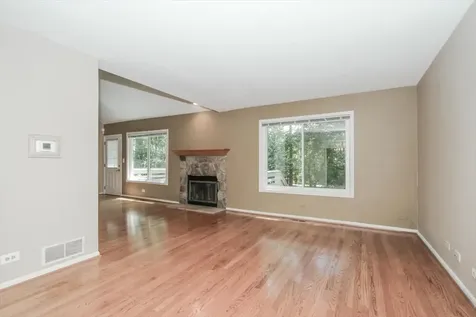 1512 Kirkwood Drive Geneva IL 60134