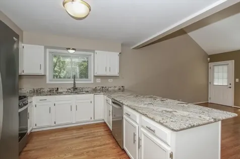 1512 Kirkwood Drive Geneva IL 60134