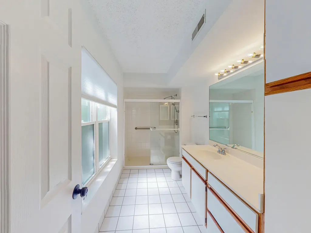 4750 North Elston Avenue Chicago IL 60630