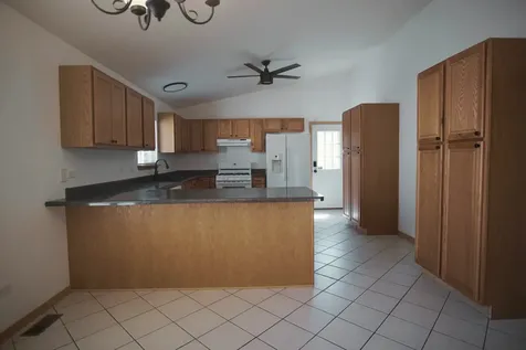 425 Keller Avenue Waukegan IL 60085