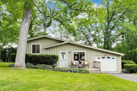 1281 Banbury Road Mundelein IL 60060