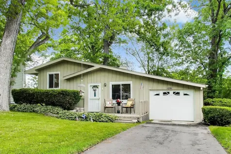 1281 Banbury Road Mundelein IL 60060