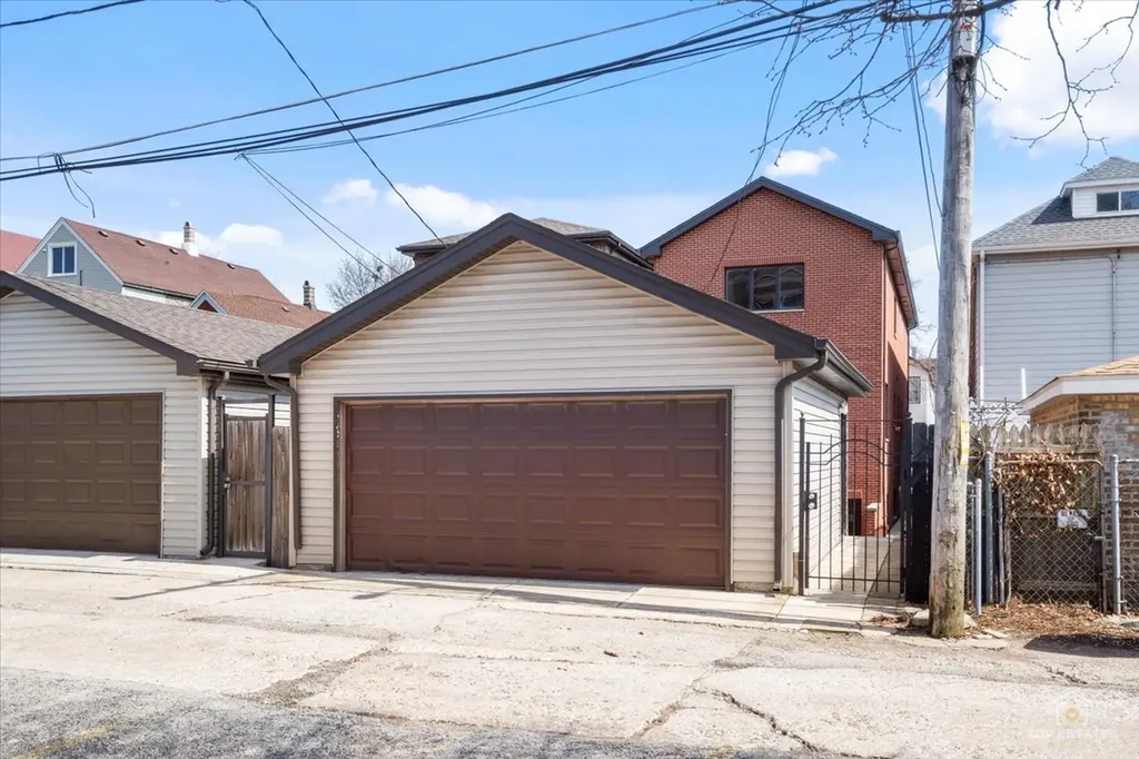 3326 South Lituanica Avenue Chicago IL 60608