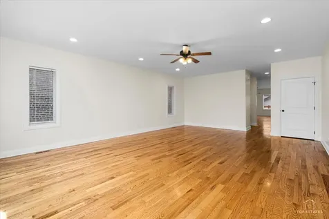 3326 South Lituanica Avenue Chicago IL 60608