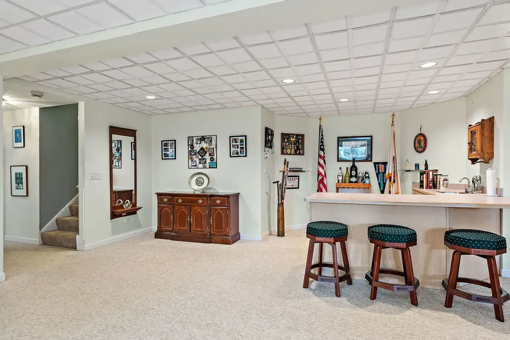 3 Sunvalley Court Lake In The Hills IL 60156