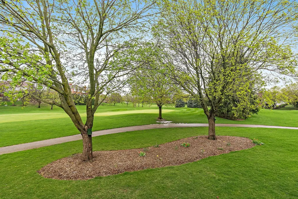 3 Sunvalley Court Lake In The Hills IL 60156